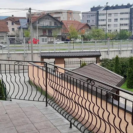New Town Nedzarici 公寓 *